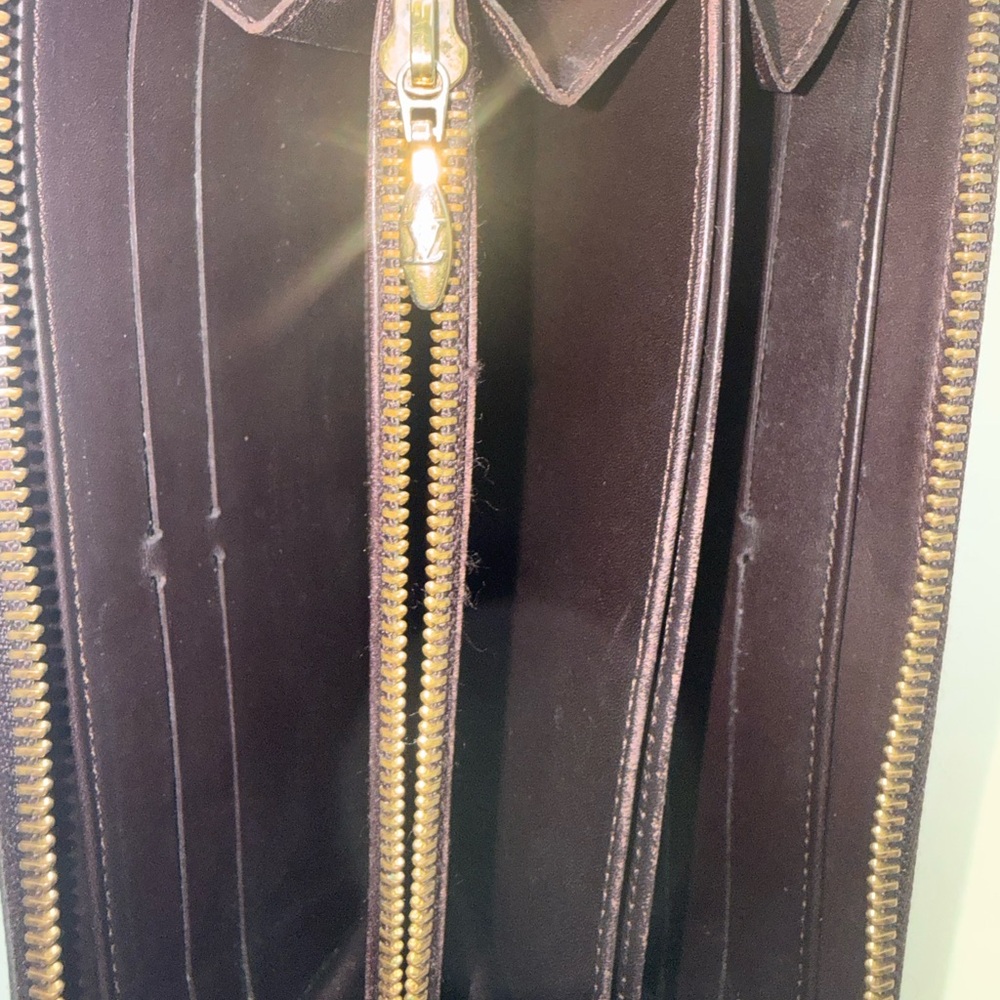 Louis Vuitton Vernis Amarante Patent Leather Tote with Matching Wallet - Picture 14 of 16